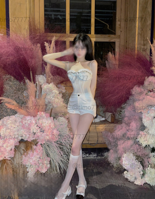 흰 시스루 팬츠